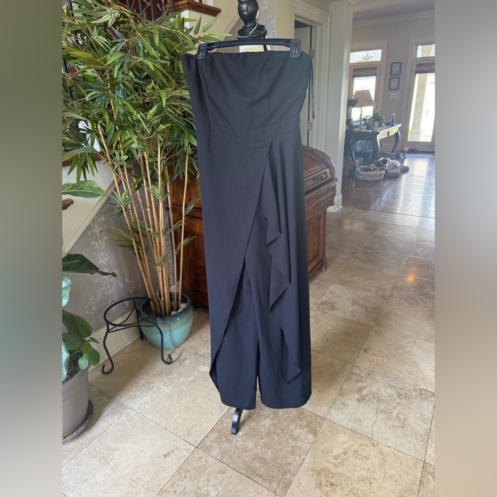 LULU’s ladies, black sleeveless jumpsuit, zip up back flowy wide leg medium - Picture 7 of 12